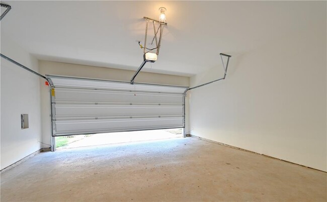 Building Photo - 248 Mount Vernon Way