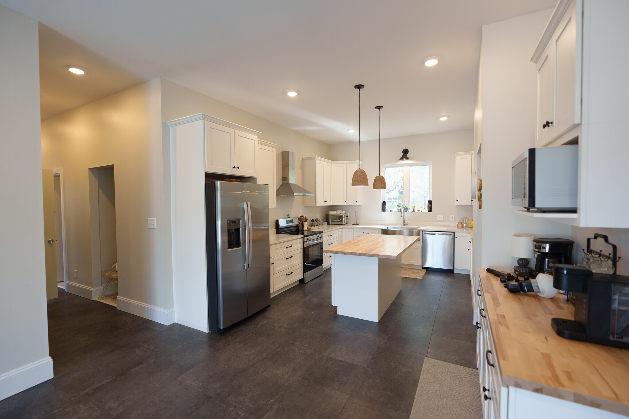 Building Photo - 60 Madison Dr