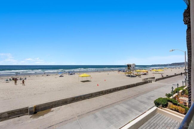 Building Photo - 3685-89 Ocean Front Walk