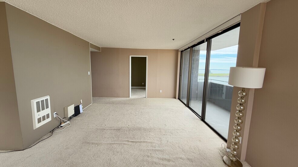 Building Photo - 555 Pierce St