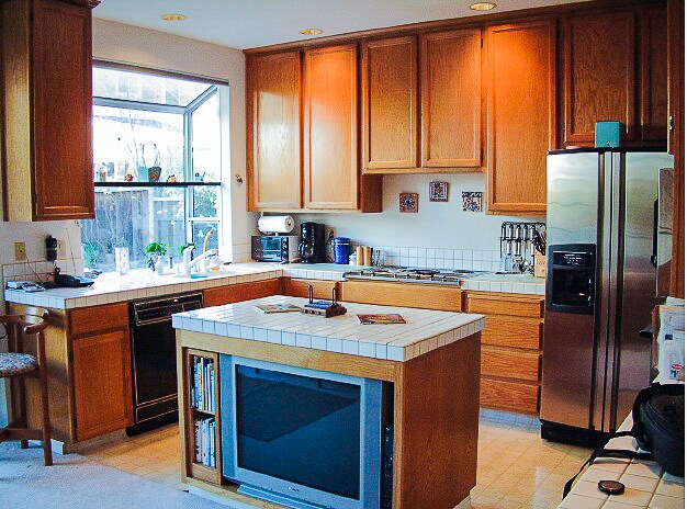 Building Photo - 809 Portman Dr