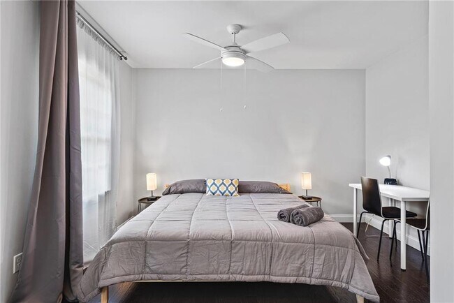 Building Photo - 1257 Briar Hills Dr NE