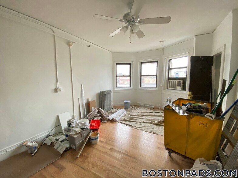 Building Photo - 91 Westland Ave