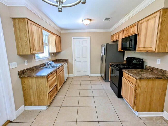 Building Photo - 815 Brook Meadow Ln
