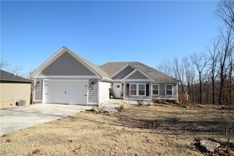 Building Photo - 42 Tummell Dr