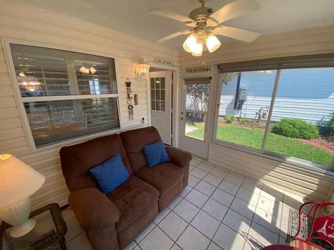 Building Photo - Great Location Turnkey Villa In The Village of Belvedere ANNUAL Lease