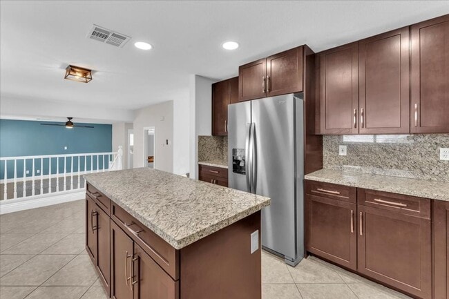 Building Photo - 7237 Buglehorn St