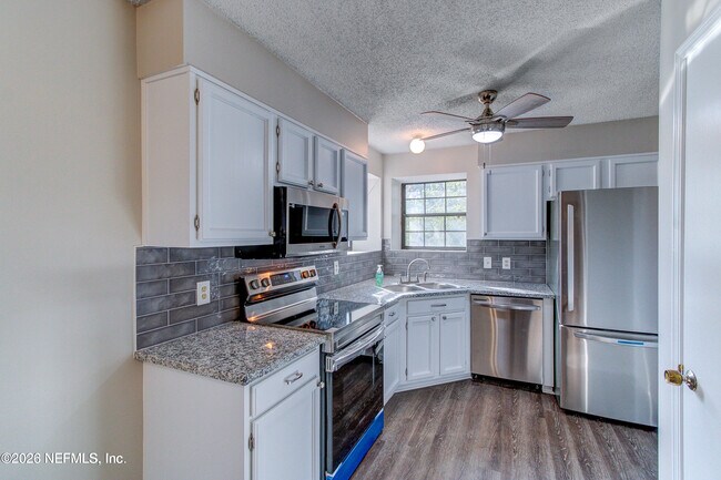 Building Photo - 4641 Yerkes St