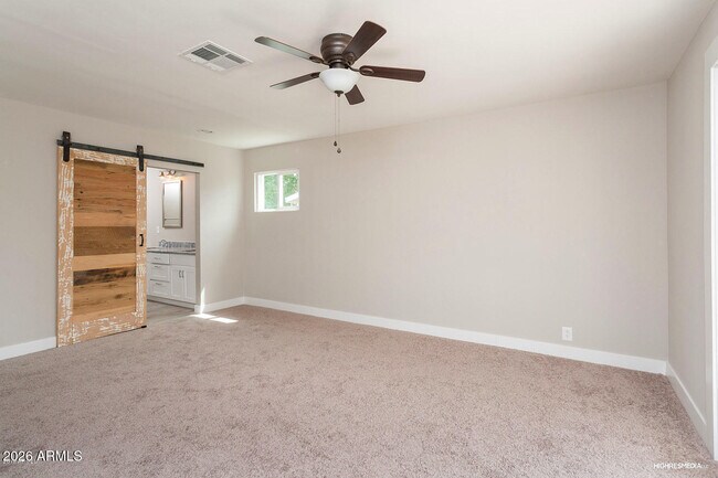Building Photo - 4210 N 34th Pl