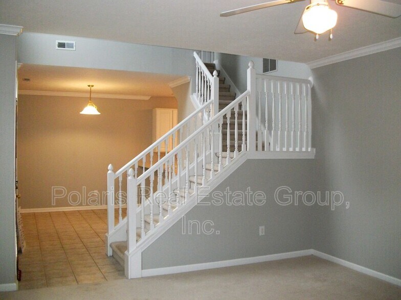 Building Photo - 2215 Colfax Ln