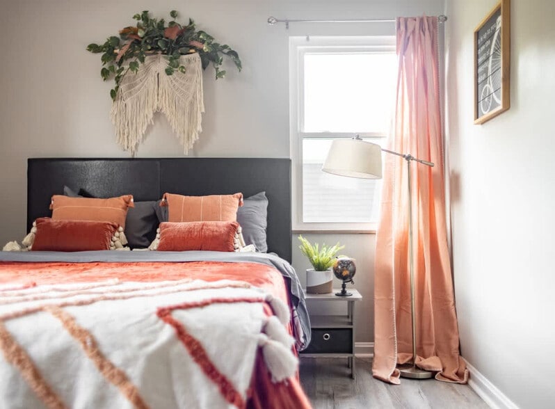 Building Photo - 19229 Pierce Dr