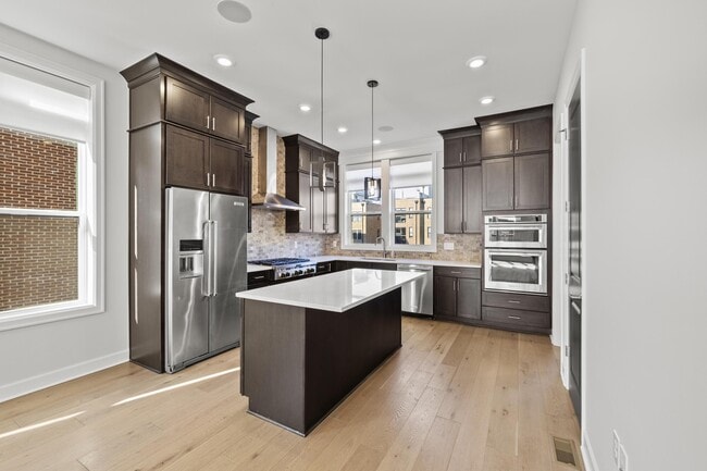 Building Photo - 297 Auden Ave