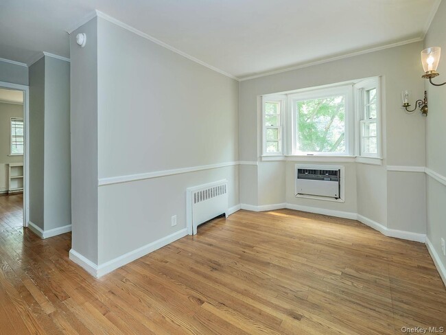 Building Photo - 65 Beechwood Dr