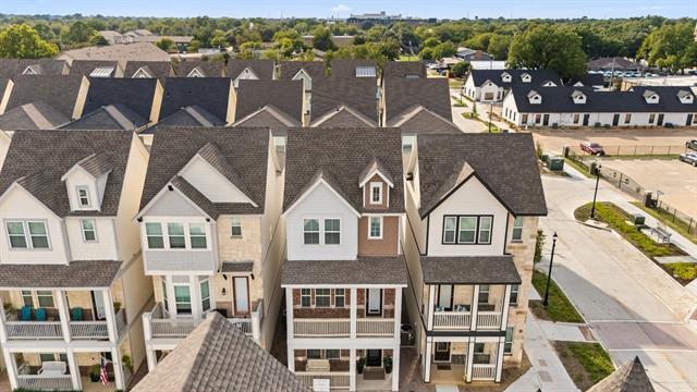 Building Photo - 203 S Village Way