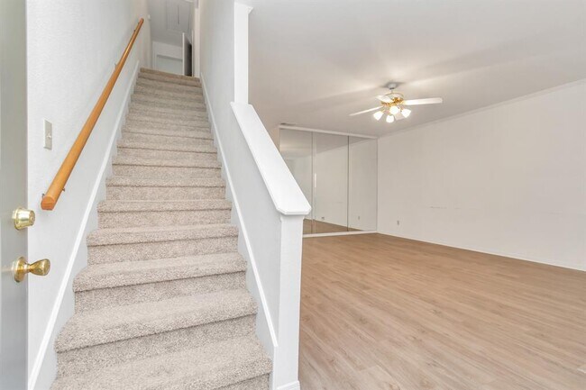 Building Photo - 9800 Pagewood Ln