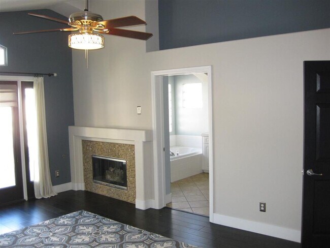 Building Photo - Beautiful and Highly Upgraded Seven Hills Home with Upgraded Pool