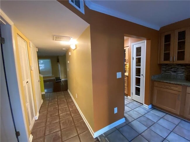 Building Photo - 6448 Appletree Way