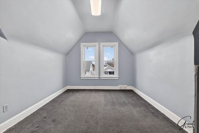 Building Photo - $1550 4 bedroom