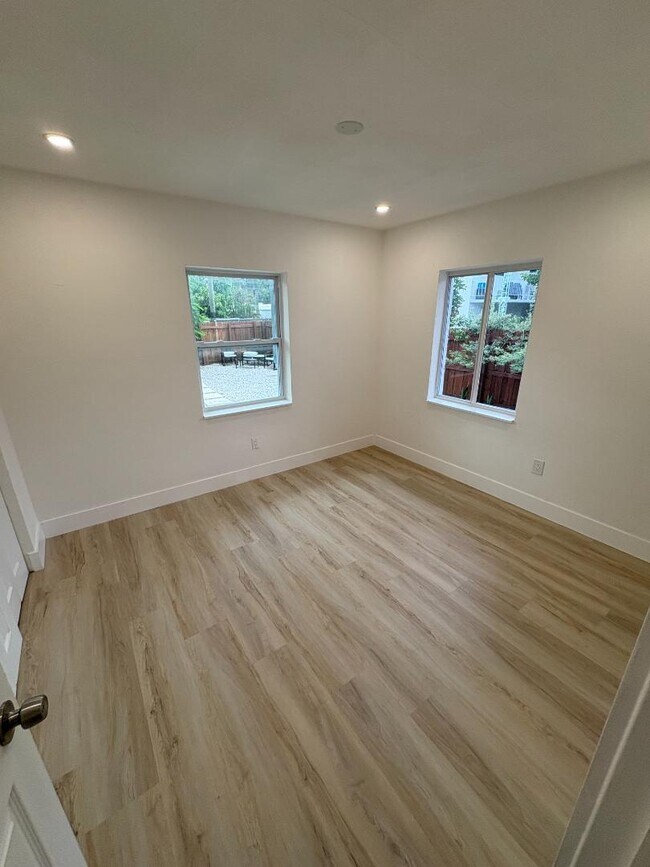 Building Photo - 331 S Federal Hwy