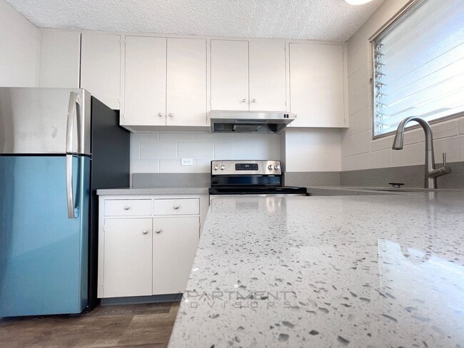 Building Photo - 3215 Ho'olulu St