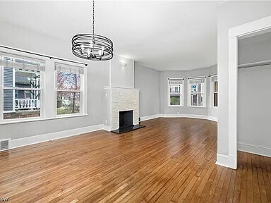 Building Photo - 1773 W 47th St