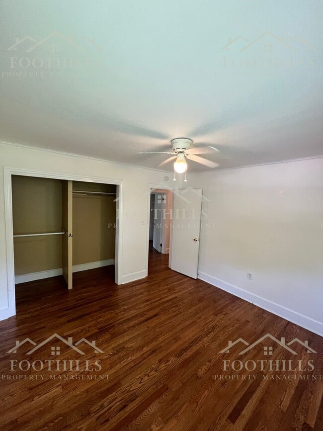 Building Photo - 3 Bedroom Home with Fenced Yard & Carport ...