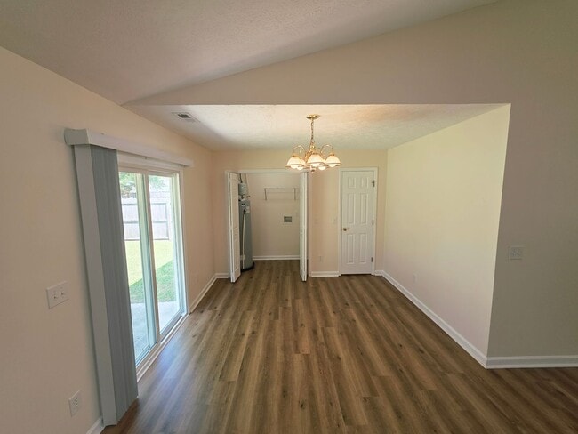 Building Photo - 113 Butternut Cir