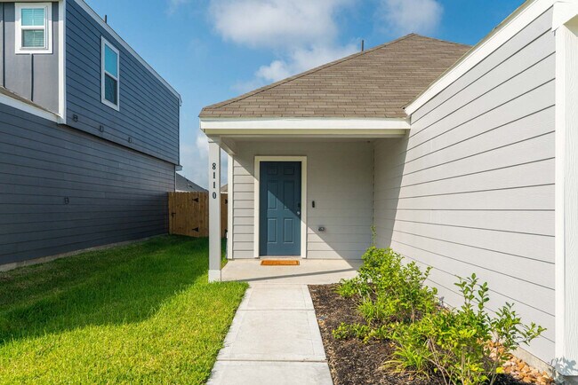 Building Photo - 8110 Alpine Bearberry Dr