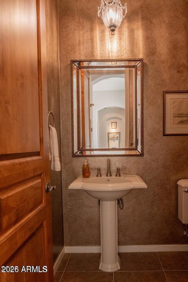 Building Photo - 14672 E Larkspur Dr