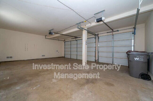Building Photo - 39945 Temecky Way