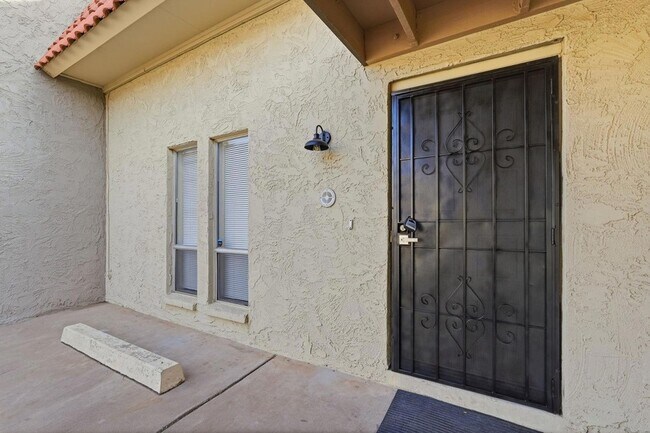 Building Photo - 3039 N 38th St