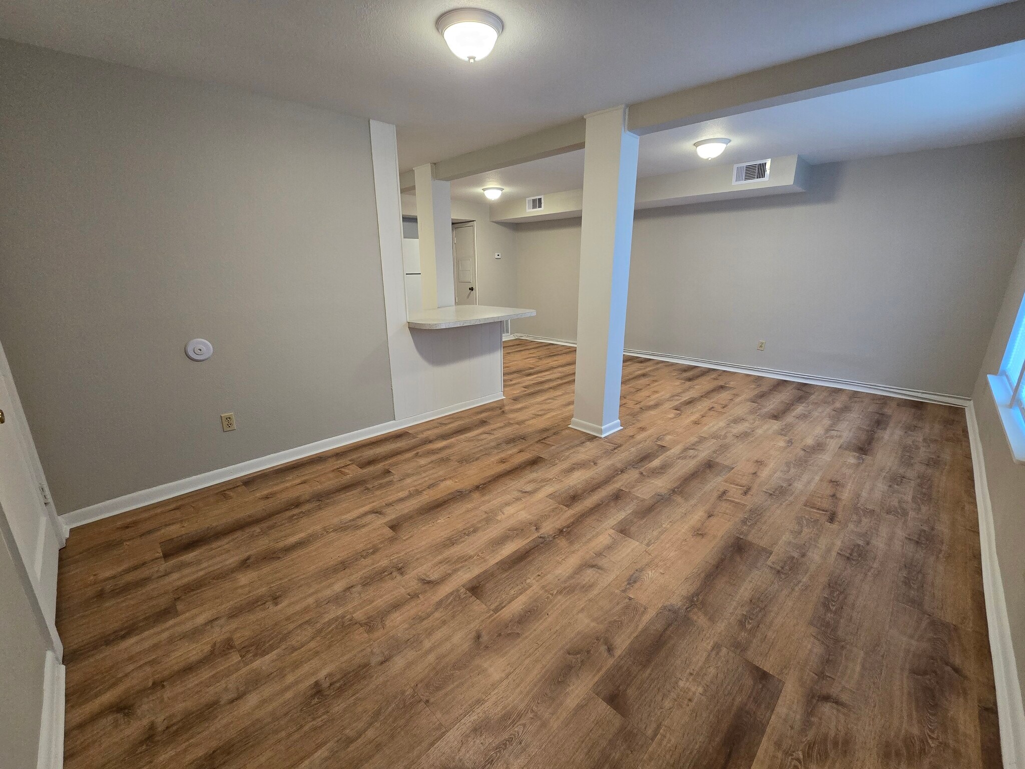 Building Photo - 2307 Elm Ave