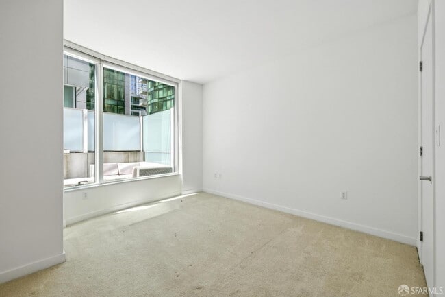 Building Photo - 338 Spear St