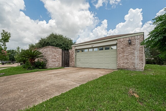 Building Photo - 16006 Glen Mar Dr