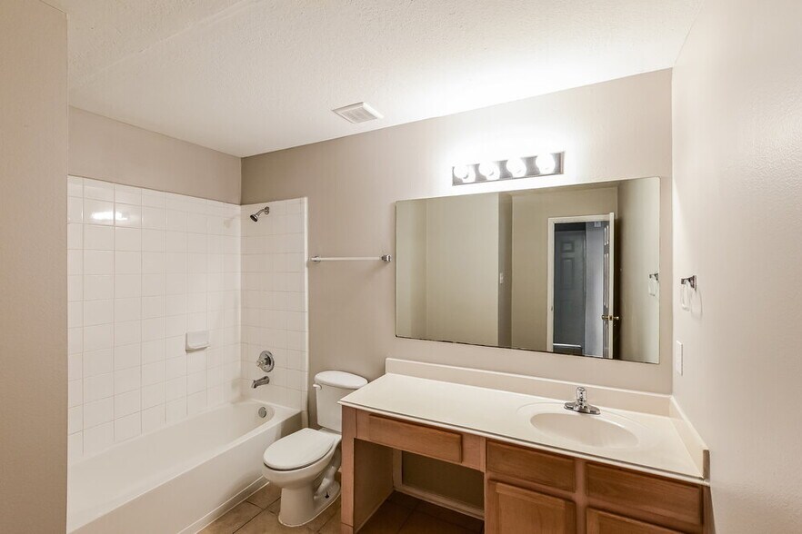 Building Photo - 3306 Coldwater Canyon Ln