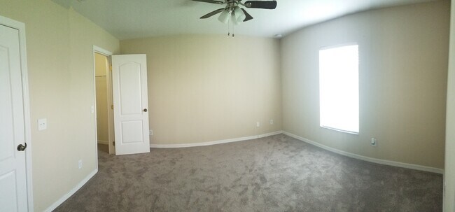 Building Photo - 429 Piper Ave