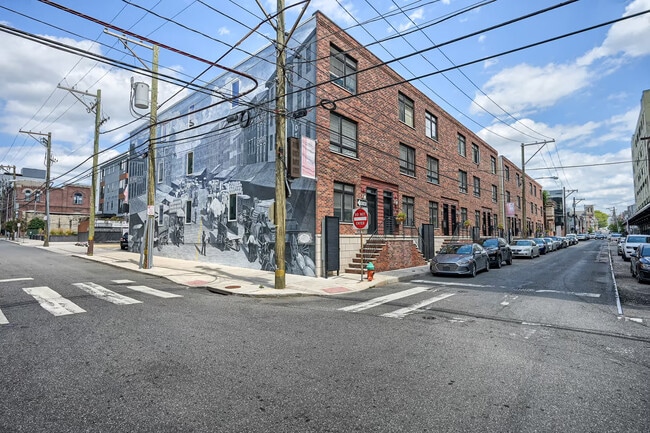 Building Photo - 3027 Master St