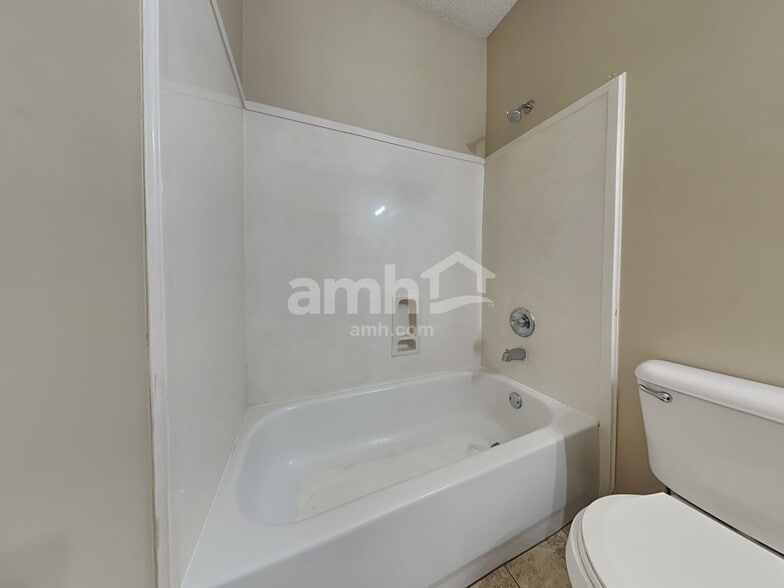 Building Photo - 5797 Savannah Pky