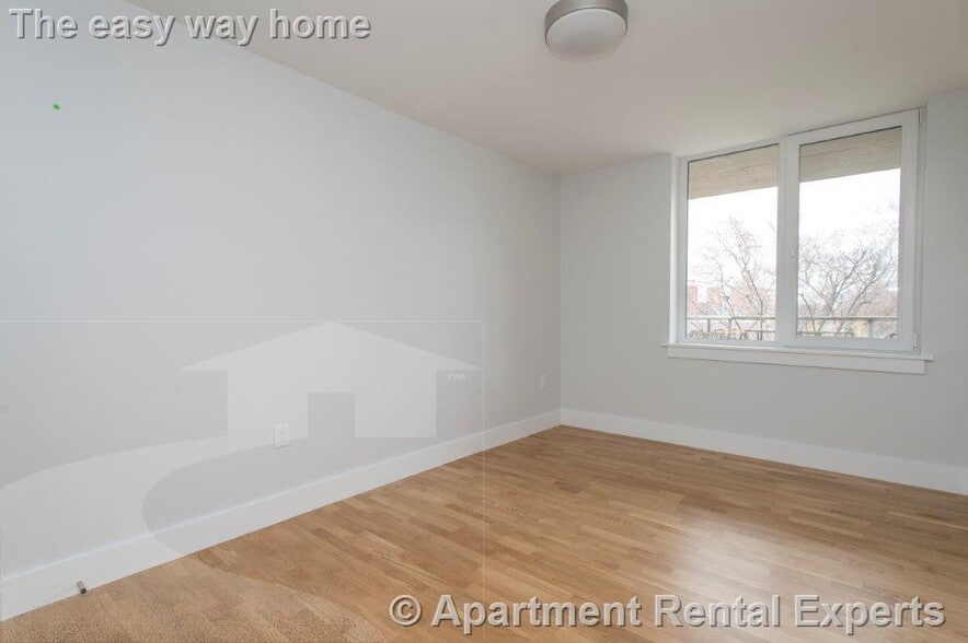 Building Photo - 334 Harvard St