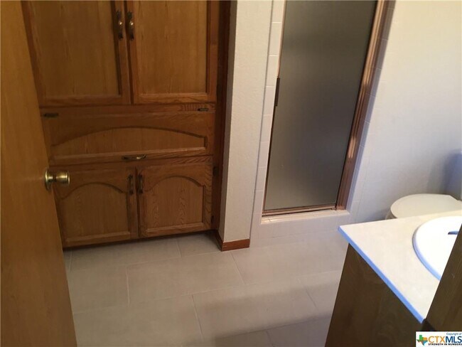 Building Photo - 601 Ridgecrest Dr