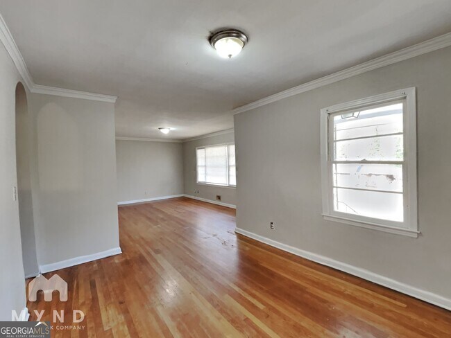 Building Photo - 3660 Hill Acres Rd SW