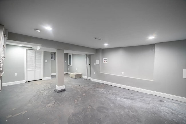 Building Photo - 3218 Elmley Ave