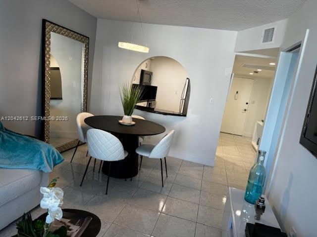 Building Photo - 5401 Collins Ave