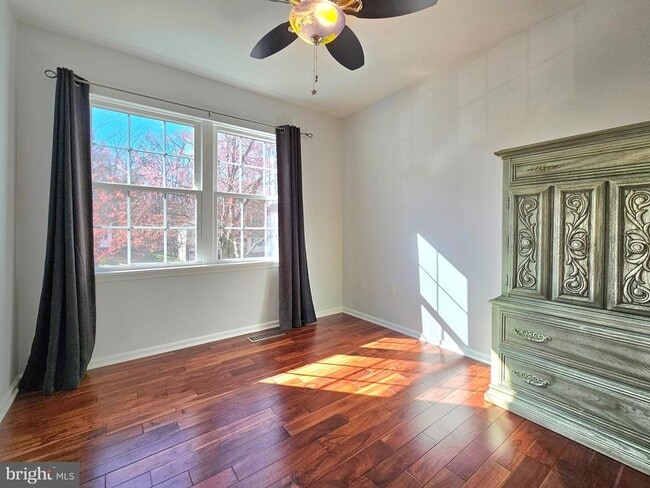 Building Photo - 11930 Cotton Mill Dr