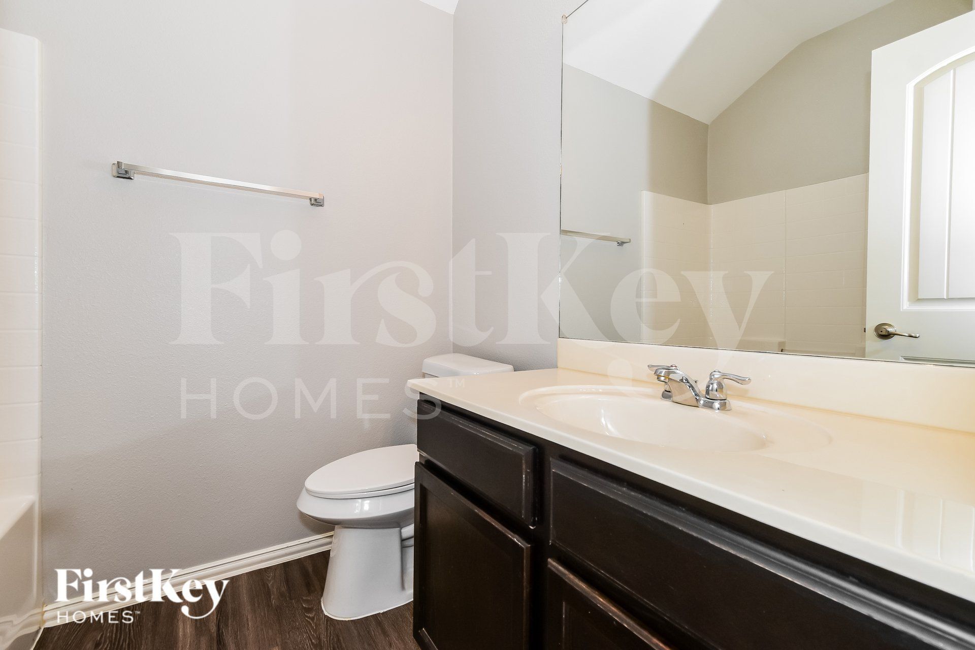 Building Photo - 1821 Ridgecrest Dr