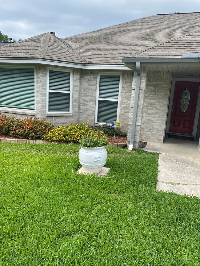 Building Photo - 2023 Havenhouse Dr