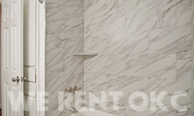 Building Photo - 132 W Jarman Dr