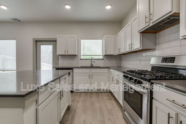 Building Photo - 13508 Vinita Dr