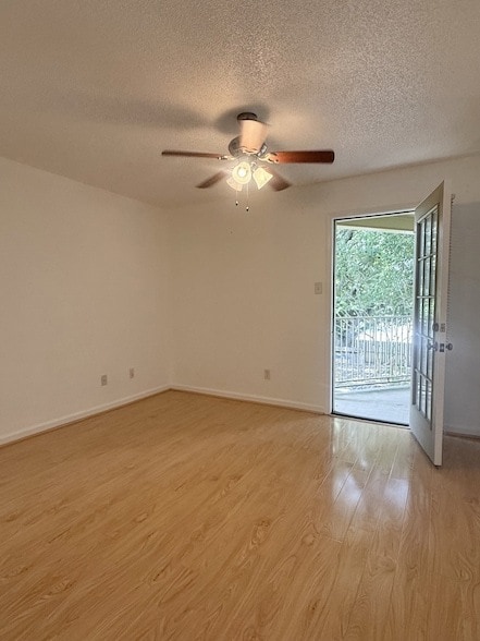Building Photo - 11201 Lynbrook Dr