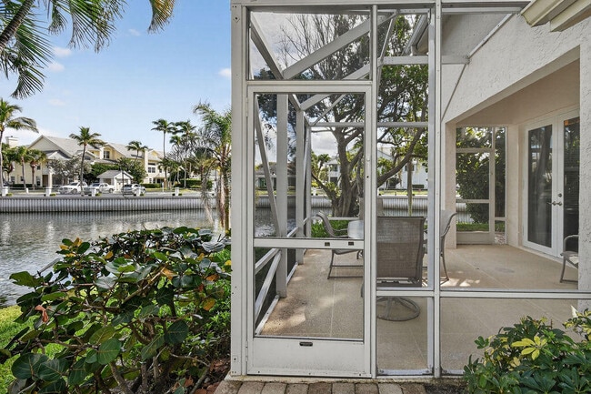 Building Photo - 2074 Mainsail Cir